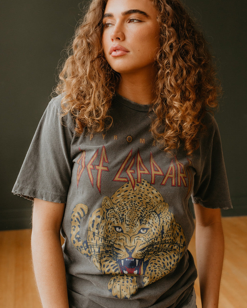 DEF LEPPARD - SUNKISSED BOYFRIEND T-SHIRT 3