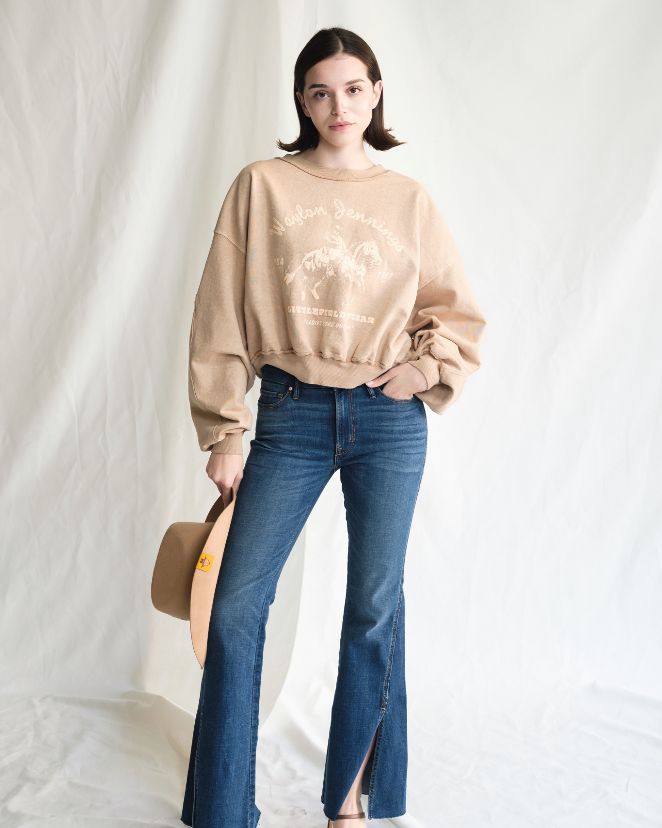 WAYLON JENNINGS - HOMETOWN SWEATSHIRT