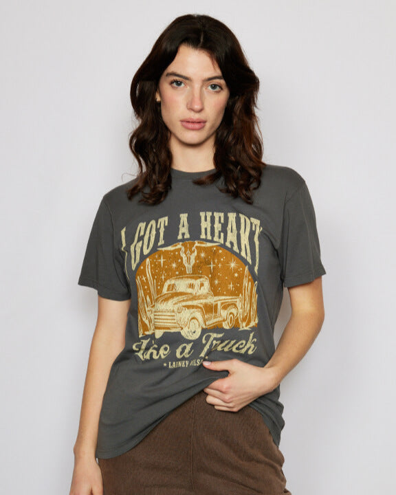LAINEY WILSON - HEART LIKE A TRUCK T-SHIRT