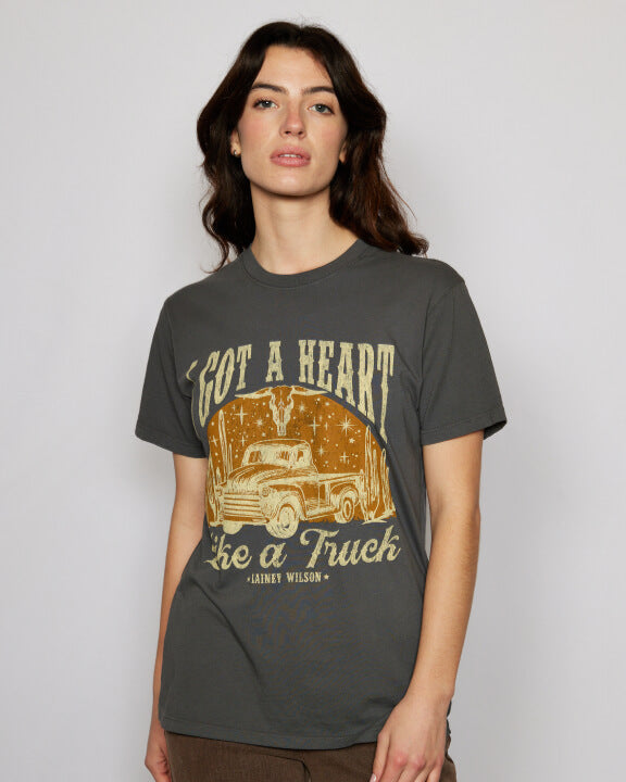 LAINEY WILSON - HEART LIKE A TRUCK T-SHIRT