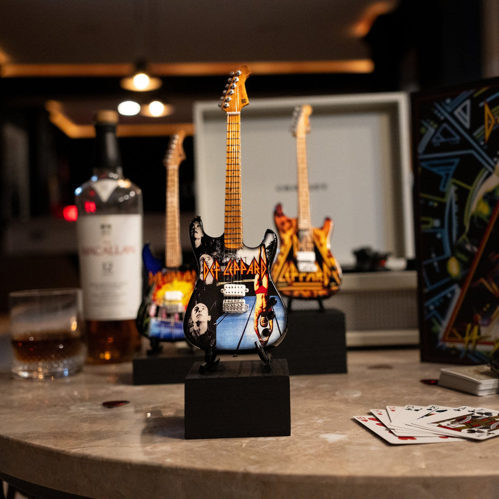 DEF LEPPARD - HIGH 'N' DRY - MINI GUITAR