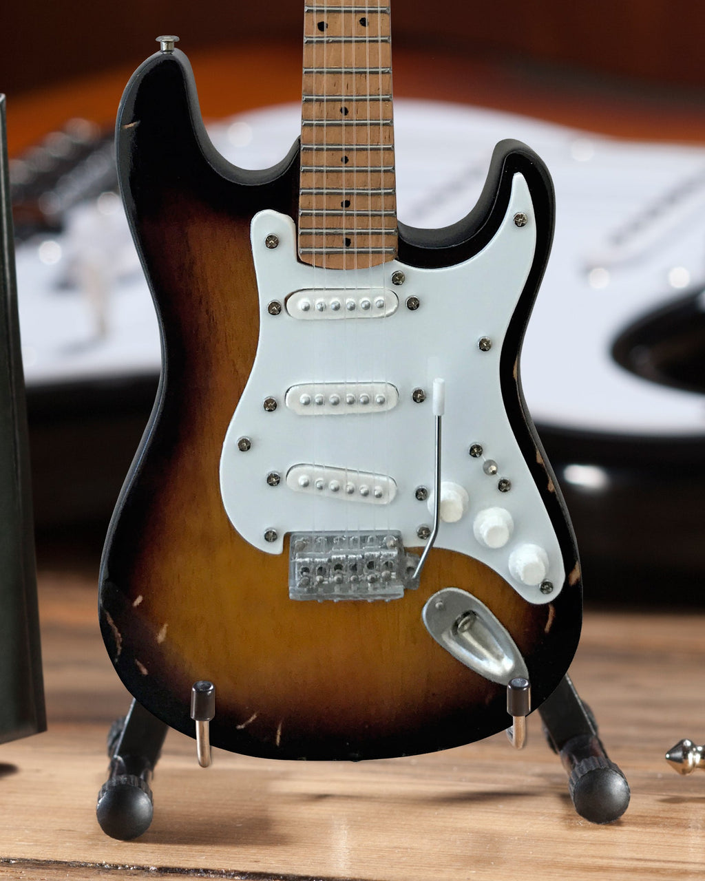 FENDER™ STRAT™ - SIGNATURE VINTAGE DISTRESSED - MINI GUITAR