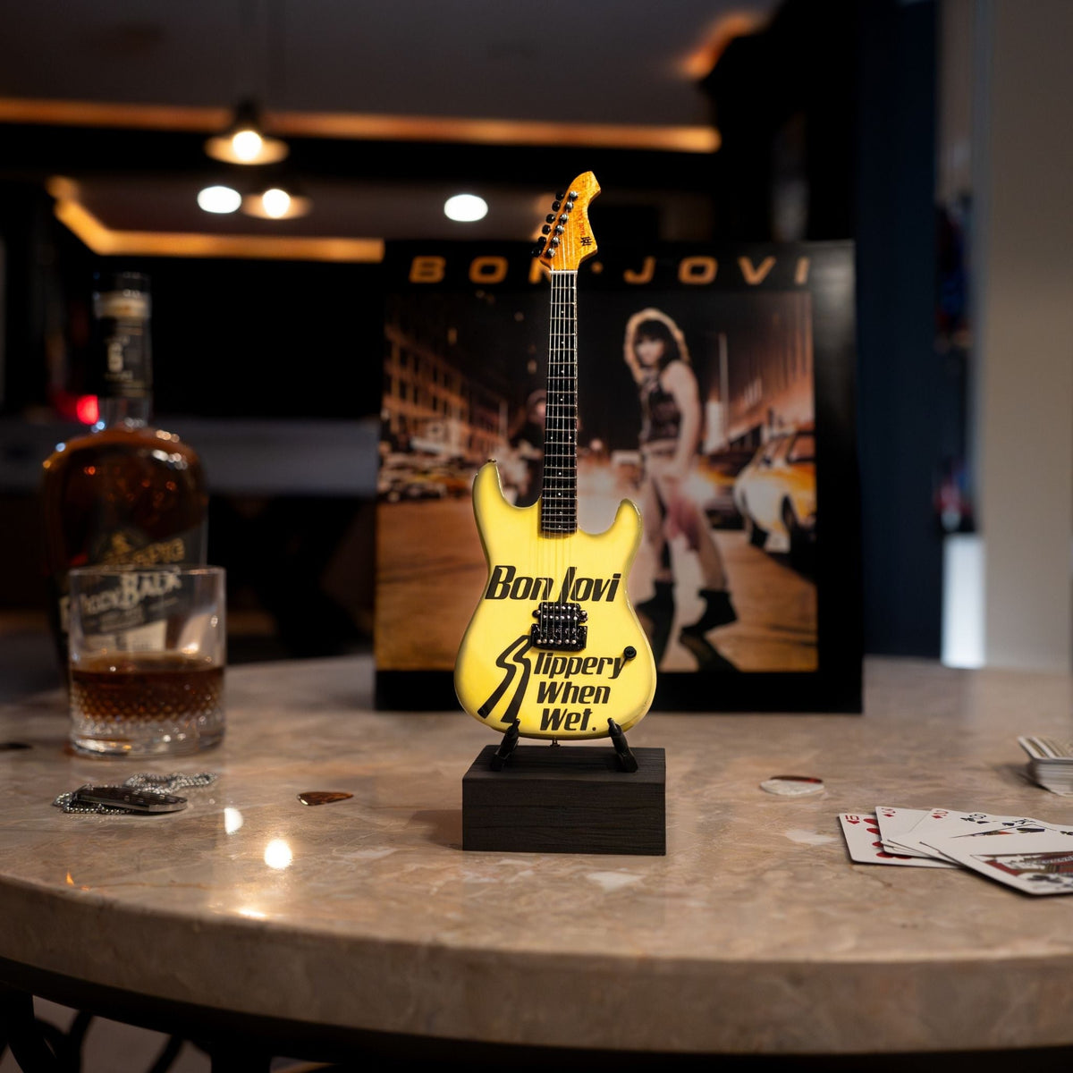 BON JOVI - SLIPPERY WHEN WET - MINI GUITAR