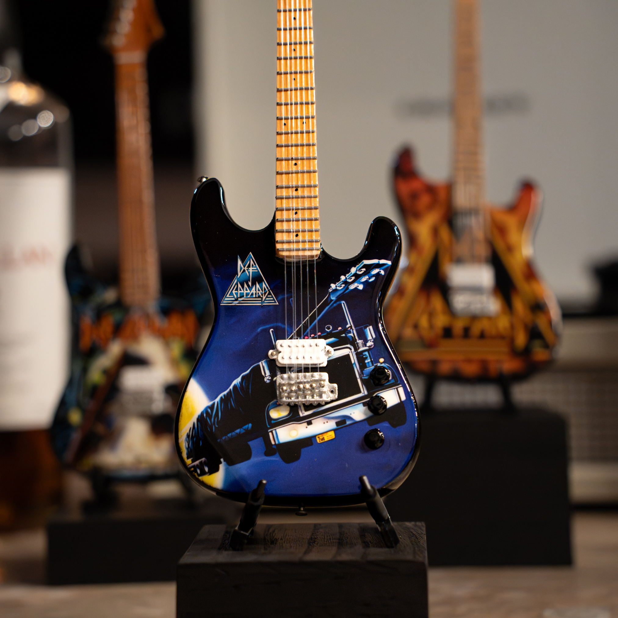 DEF LEPPARD - ON THROUGH THE NIGHT - MINI GUITAR