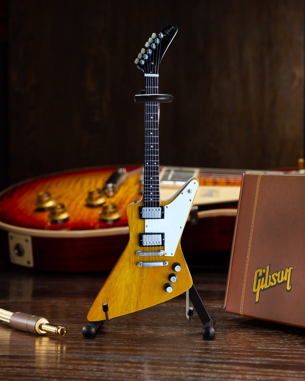 Mini guitarra Gibson Korina Explorer a escala 1:4 