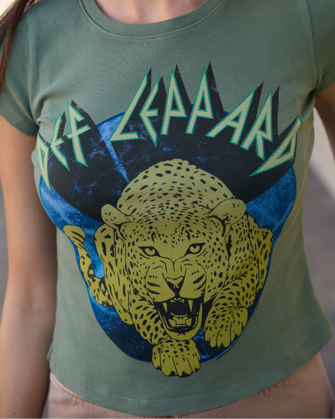 DEF LEPPARD - LOVE BITES CROPPED BABY TEE