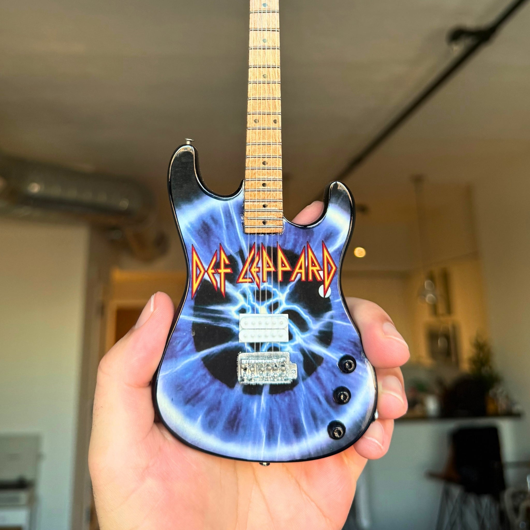 DEF LEPPARD - FULL SET OF 6 MINI GUITARS