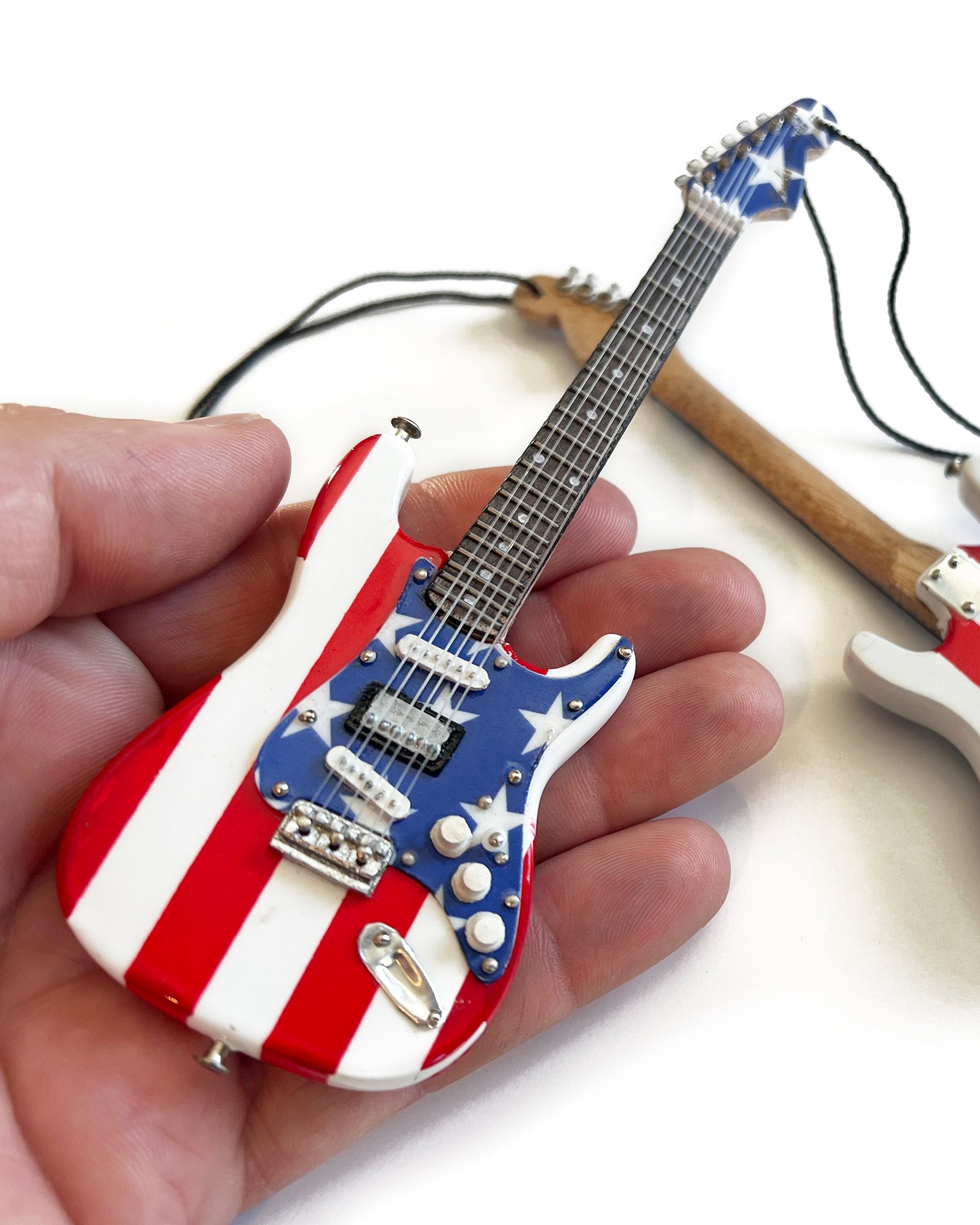 MC5 - WAYNE KRAMER - 6" FENDER® STRATOCASTER® STARS N' STRIPES USA FLAG - MINI GUITAR ORNAMENT