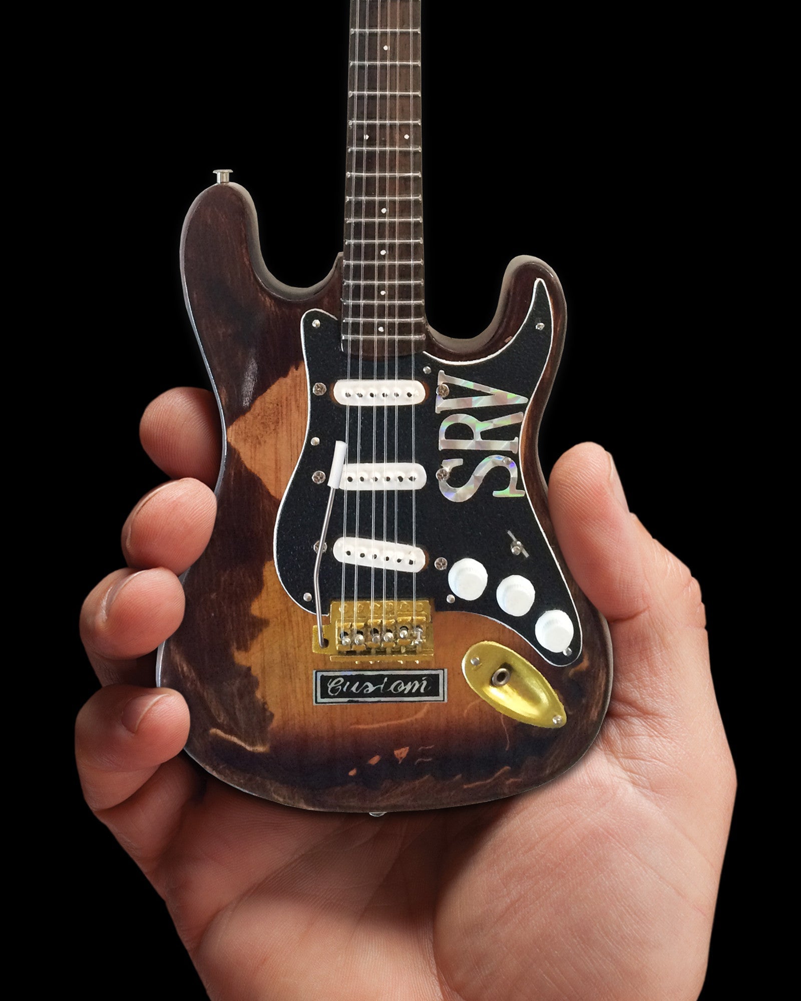 STEVIE RAY VAUGHAN - FENDER™ STRAT™ PERSONALIZADA Y DESGASTADA - MINI GUITARRA