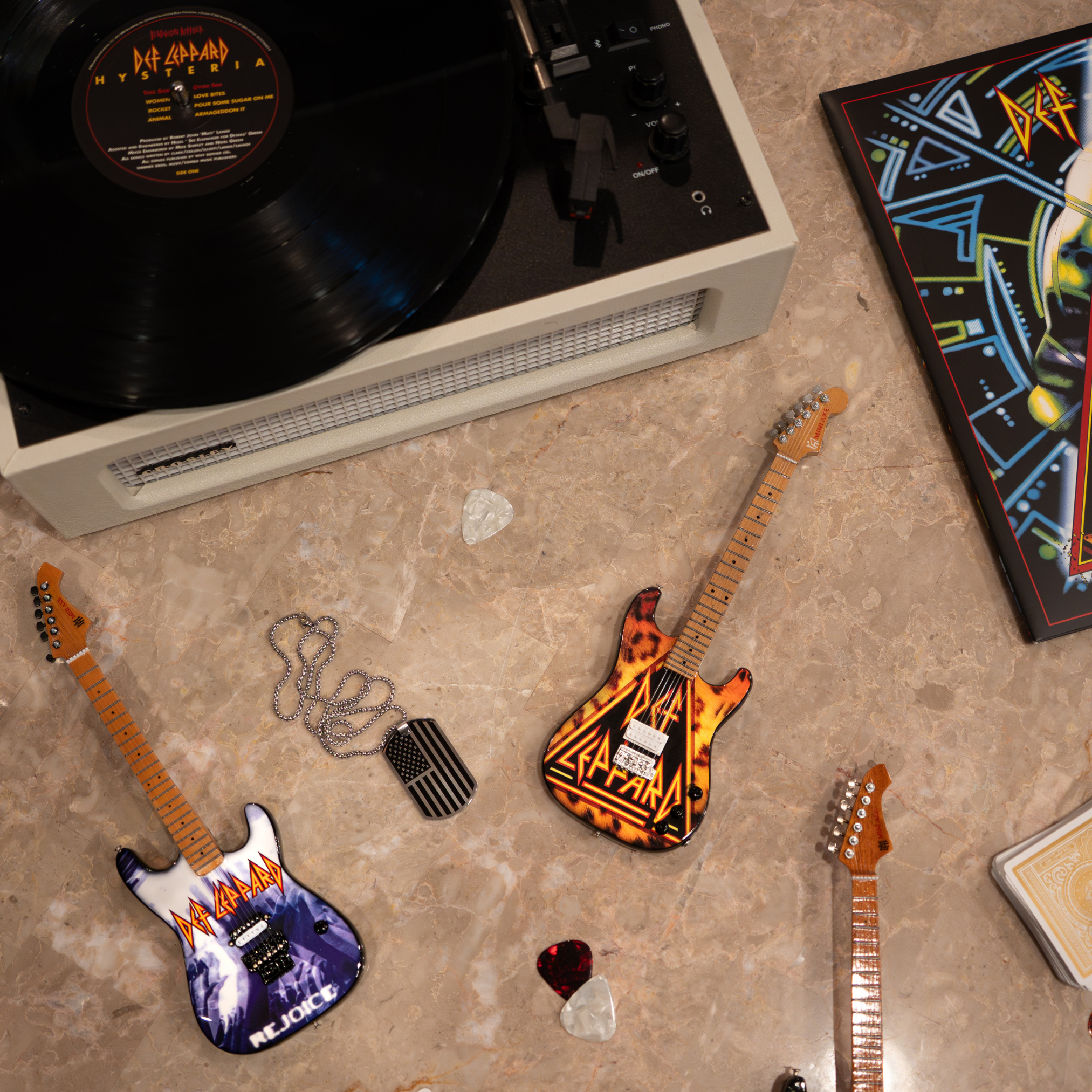DEF LEPPARD - EP - MINI GUITAR