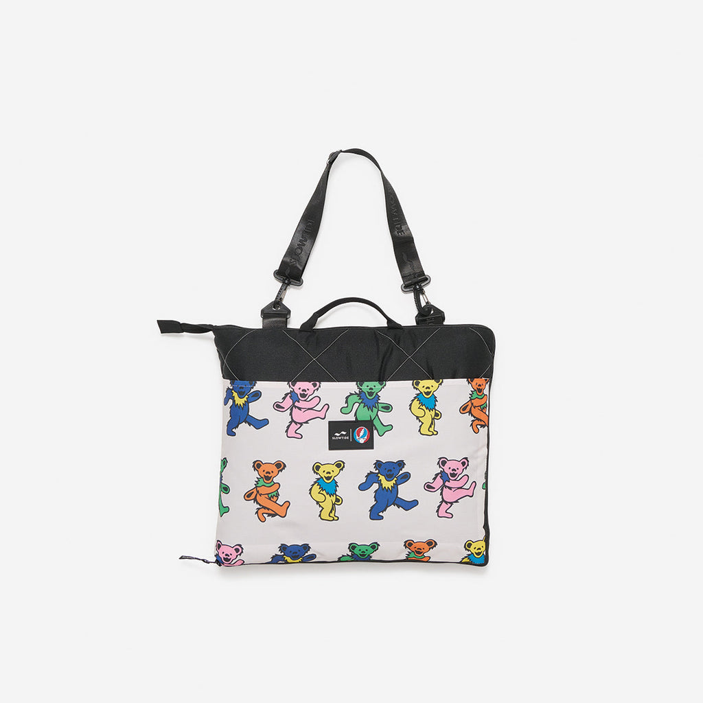 GRATEFUL DEAD x SLOWTIDE - DANCING BEARS PACKABLE PICNIC BLANKET