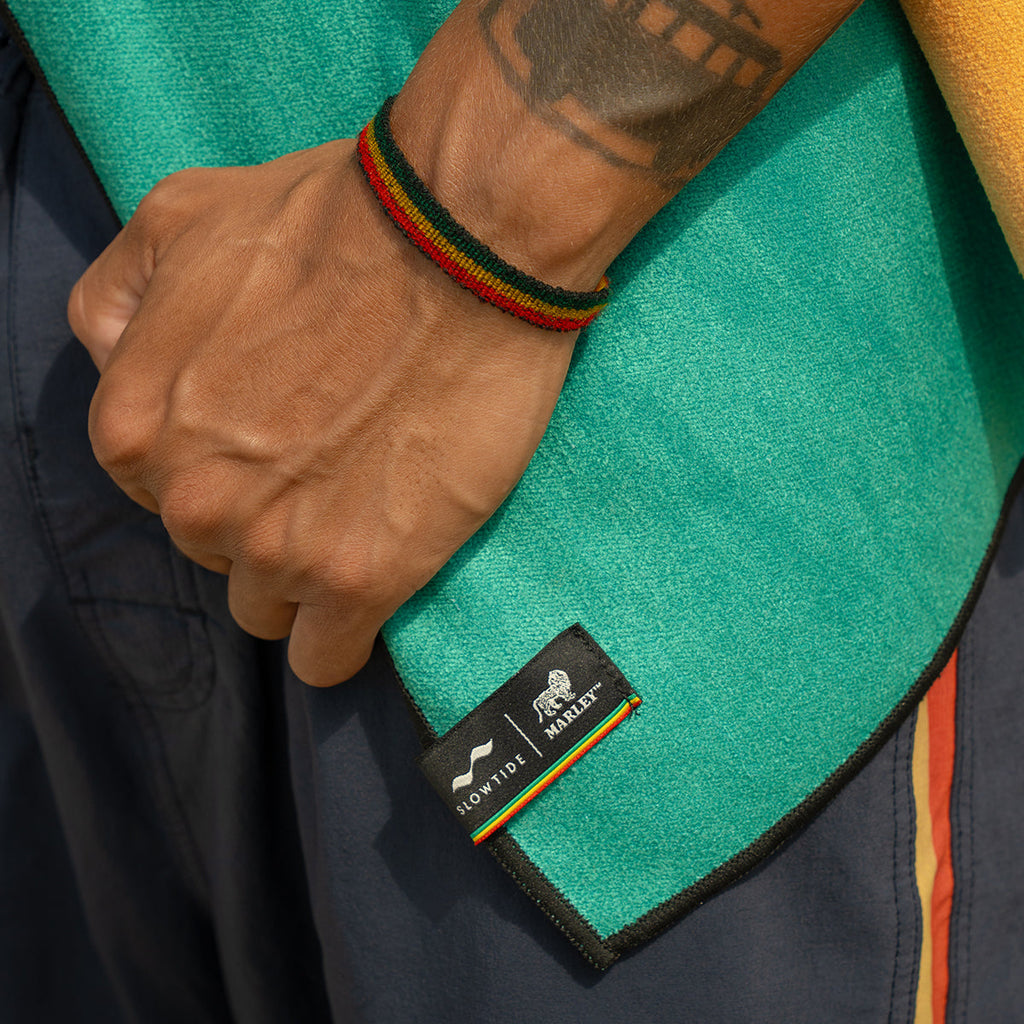 BOB MARLEY x SLOWTIDE - TOALLA DE VIAJE DE SECADO RÁPIDO KAYA PERFORMANCE
