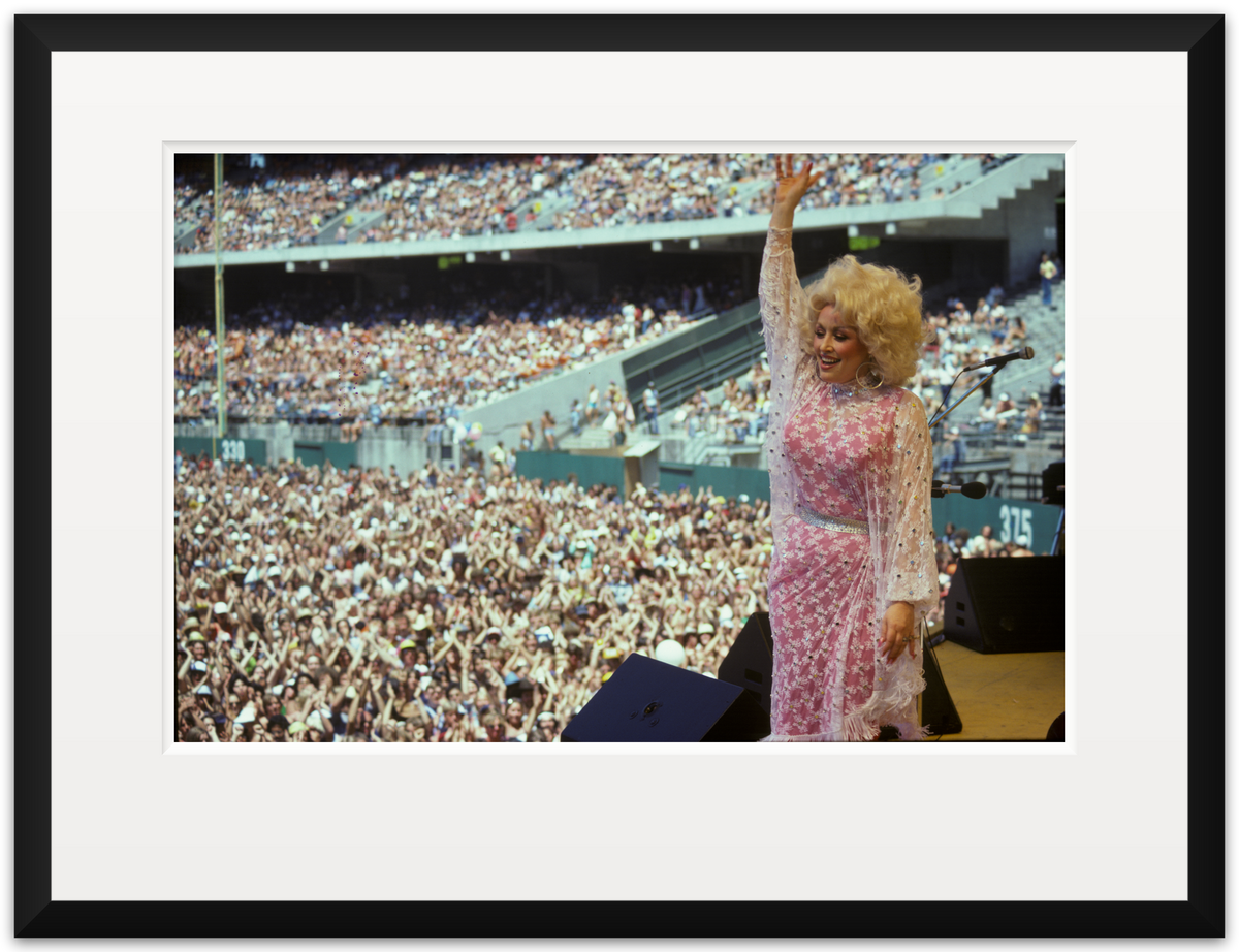 Dolly Parton Oakland 1978 With Crowd