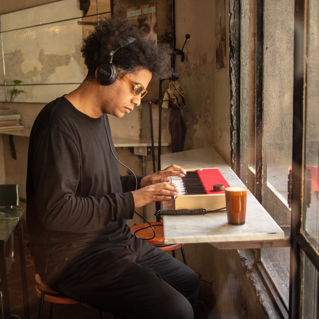 GUITARRAS LOOG - MINI PIANO