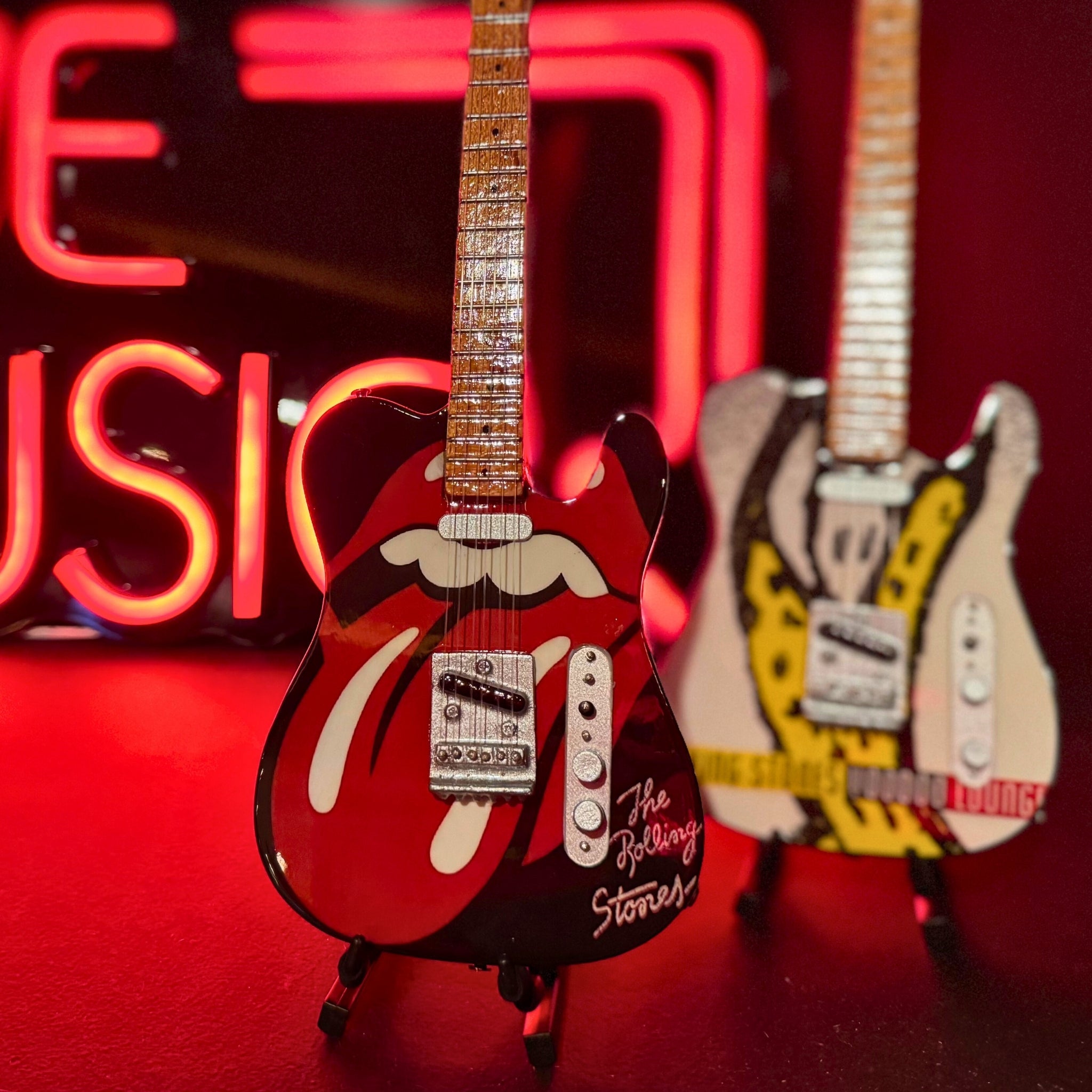 THE ROLLING STONES - TONGUE AND LIPS - MINI GUITAR