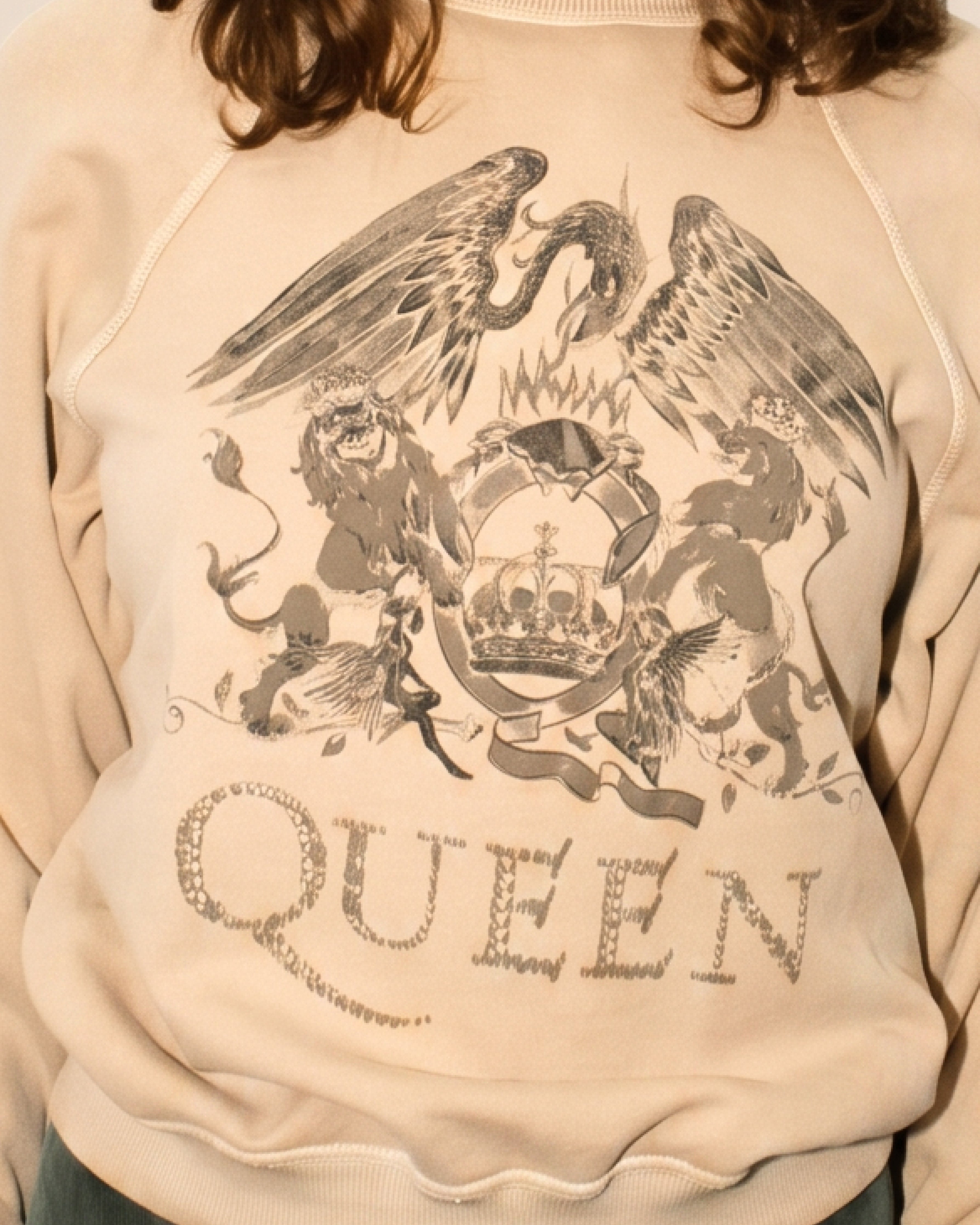 QUEEN - CREST PULLOVER