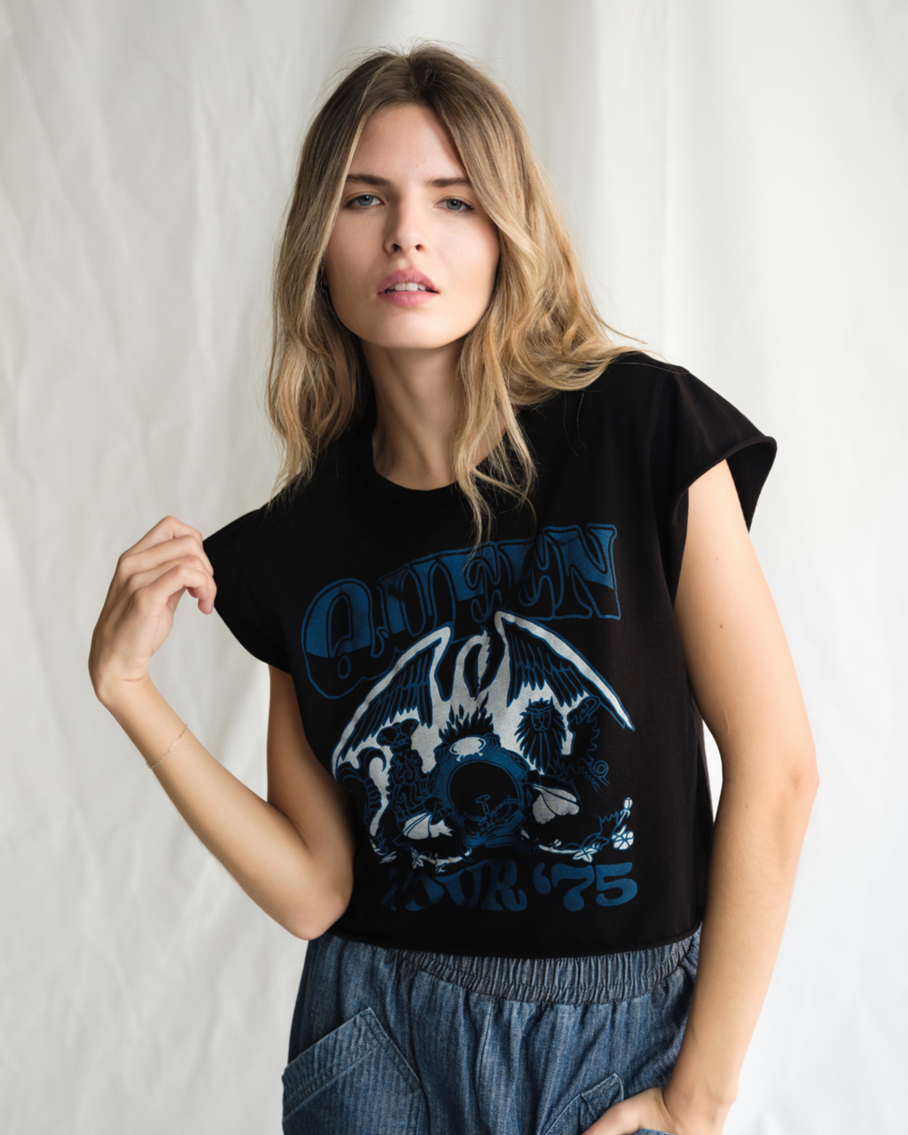 QUEEN - TOUR OF 1975 CROPPED BOXY TEE