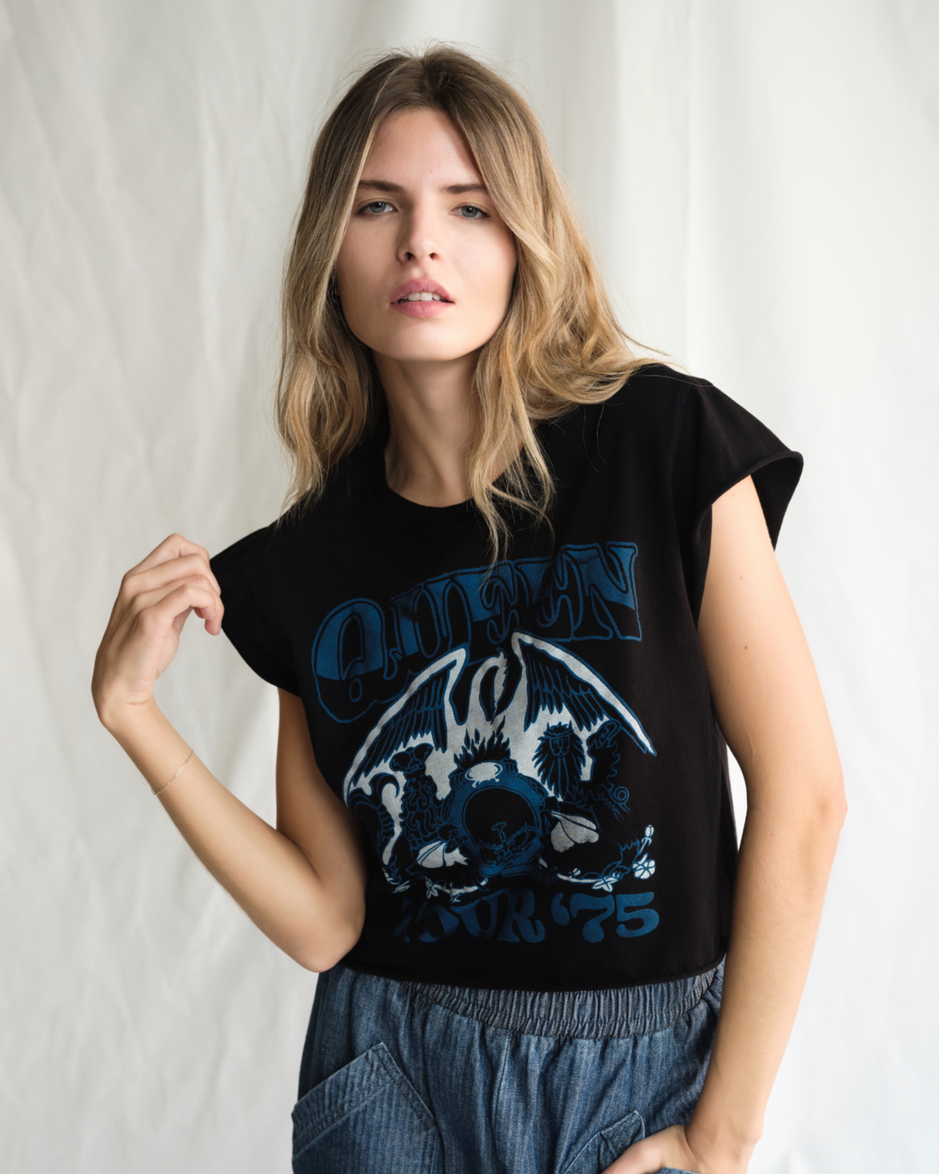 QUEEN - TOUR OF 1975 CROPPED BOXY TEE