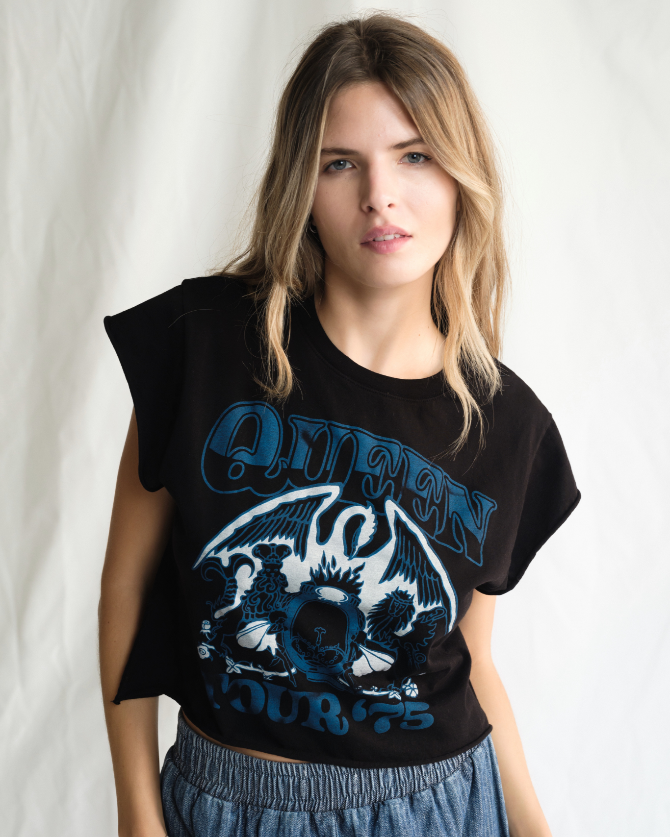 QUEEN - TOUR OF 1975 CROPPED BOXY TEE