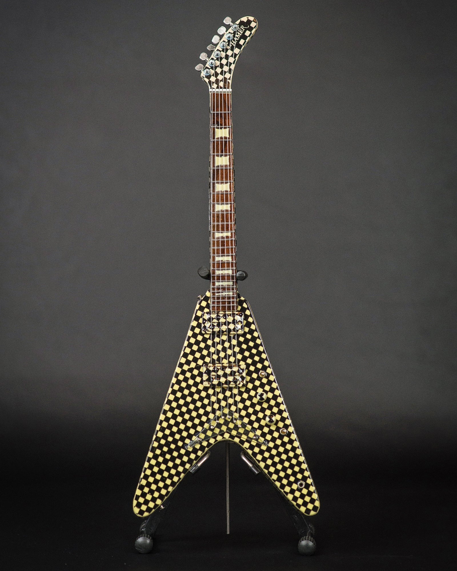 RICK NIELSEN™ - CHECKERED V - MINI GUITAR