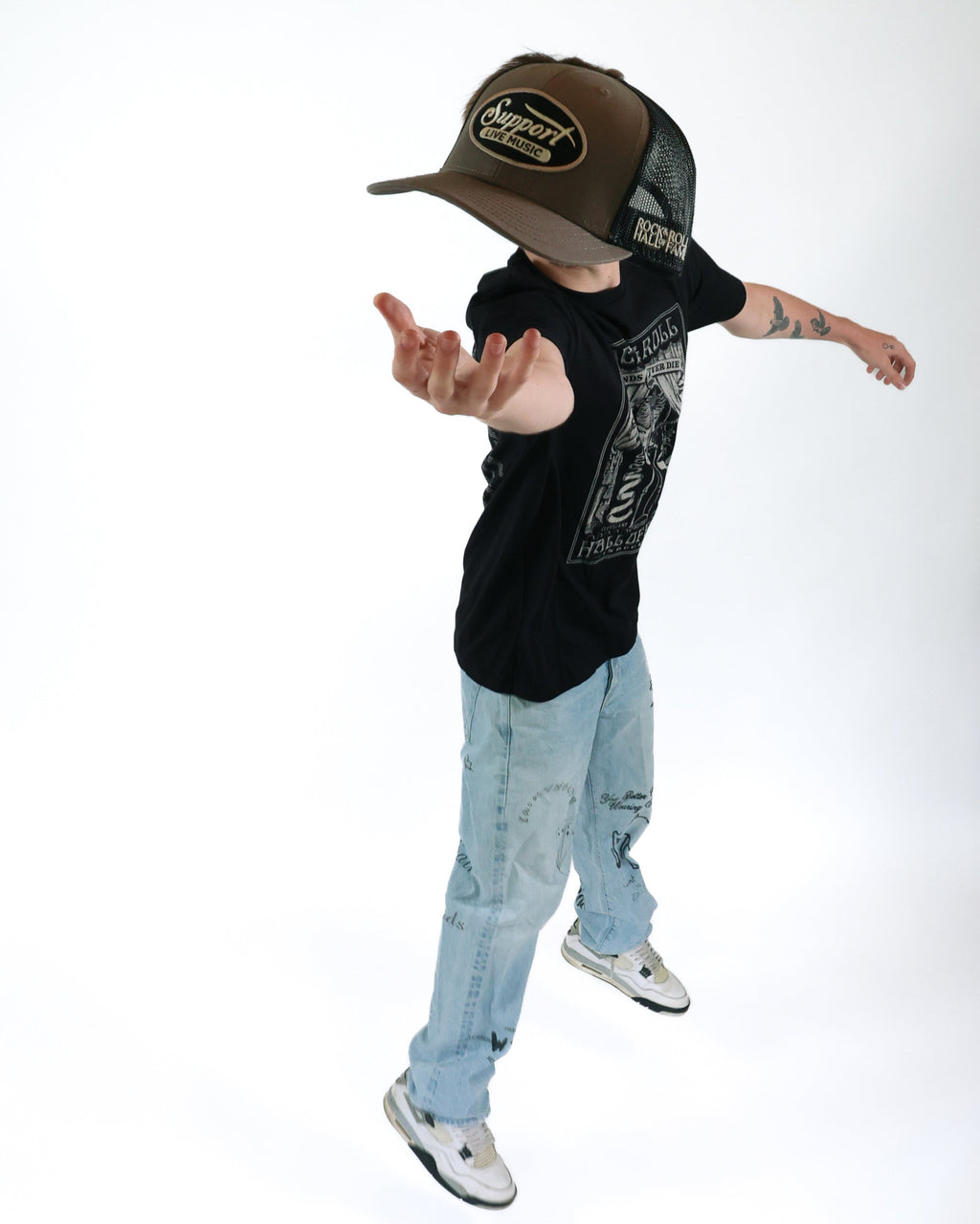 ROCK_HALL_2025_-_LEGENDS_NEVER_DIE_T-SHIRT9