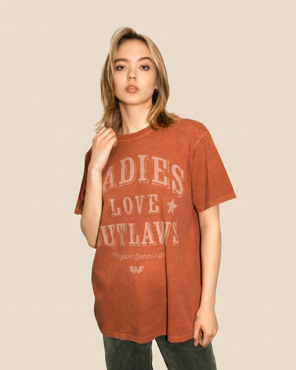WAYLON JENNINGS - LADIES LOVE OUTLAWS SHIRT