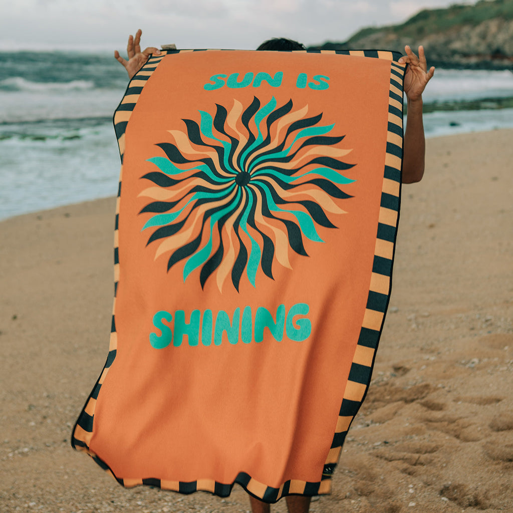 BOB MARLEY x SLOWTIDE - SUN IS SHINING PERFORMANCE QUICK-DRY TRAVEL TOWEL