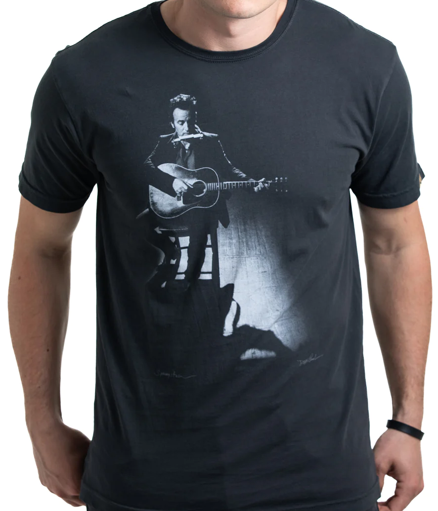BRUCE SPRINGSTEEN x DANNY CLINCH - ACOUSTIC UNISEX T-SHIRT