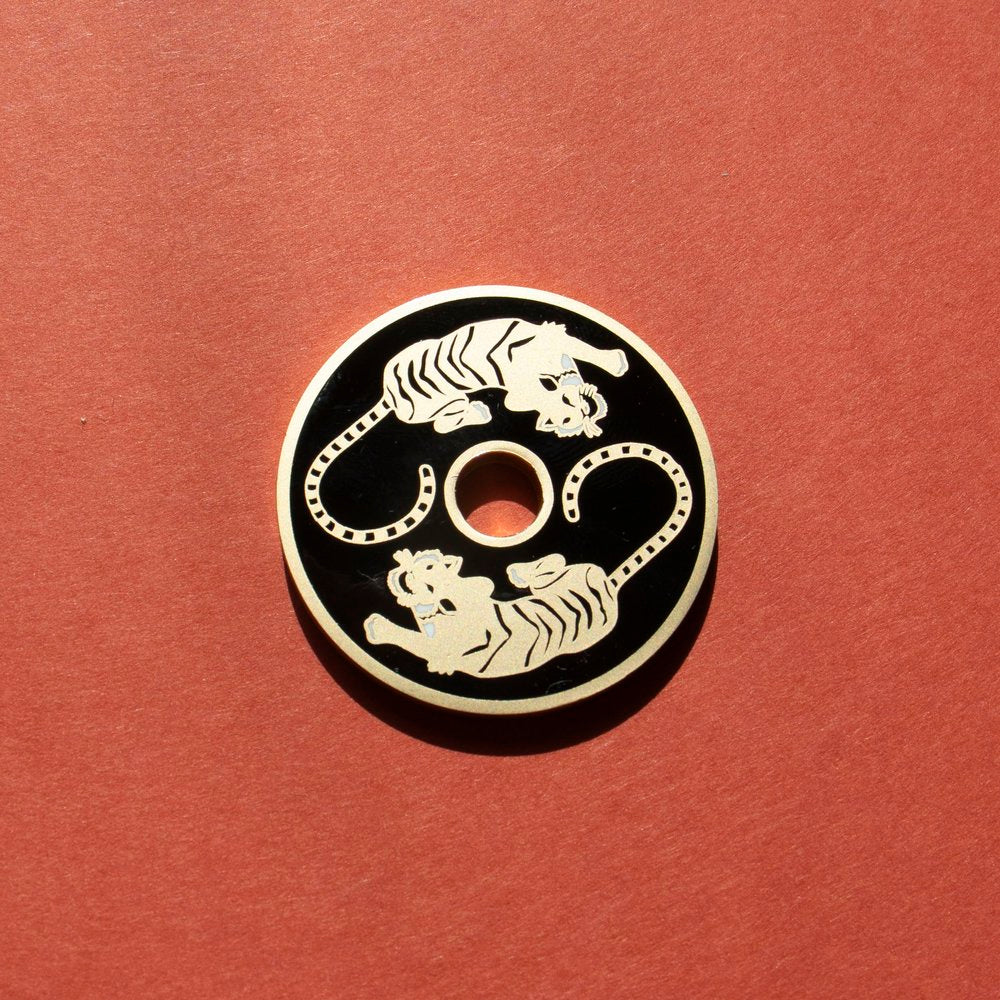 TIGERS STYLISH ENAMEL 45 ADAPTOR