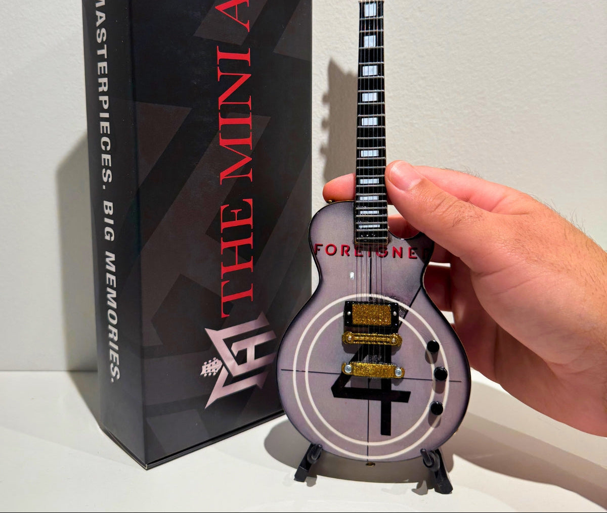 FOREIGNER - 4 - MINI GUITAR