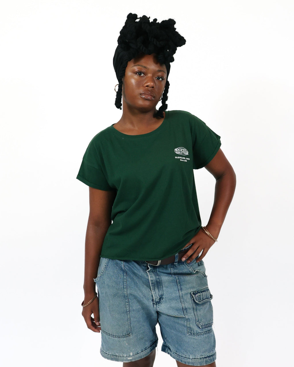 ROCK HALL LEGENDS PLAY GUITARS BOXY CROPPED T-SHIRT