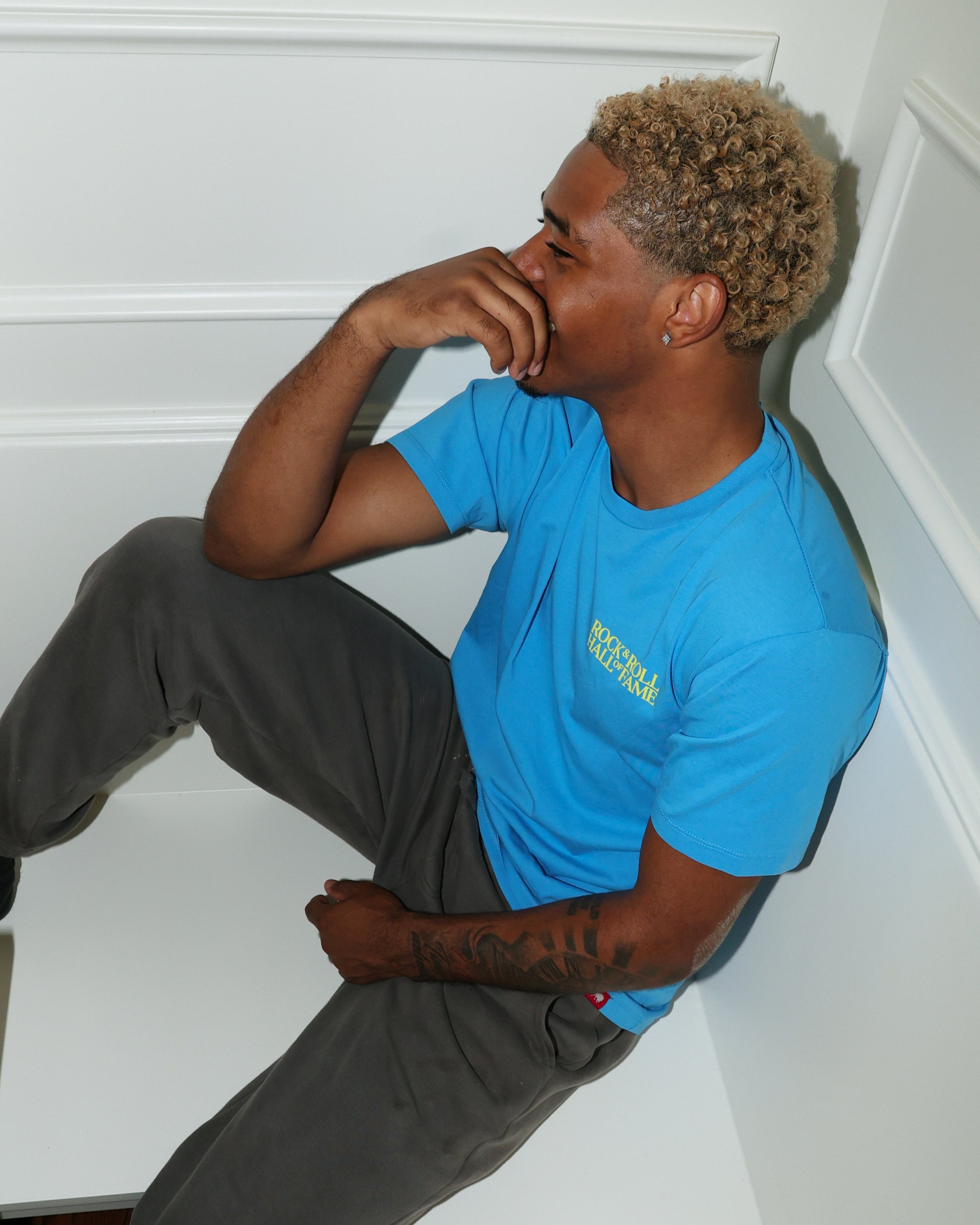 ROCK HALL BLUE & GREEN BLOCKED LOGO T-SHIRT