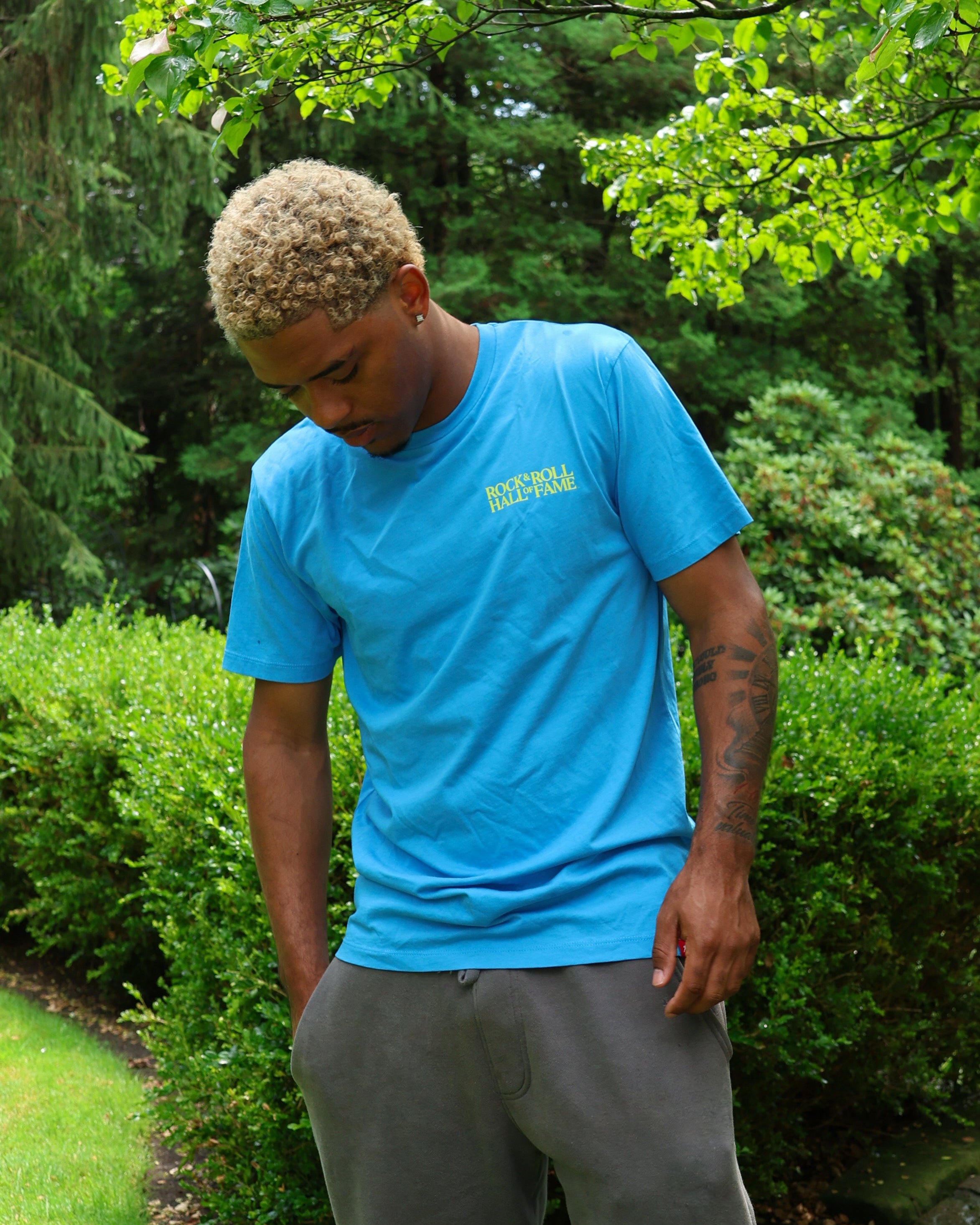 ROCK HALL BLUE & GREEN BLOCKED LOGO T-SHIRT