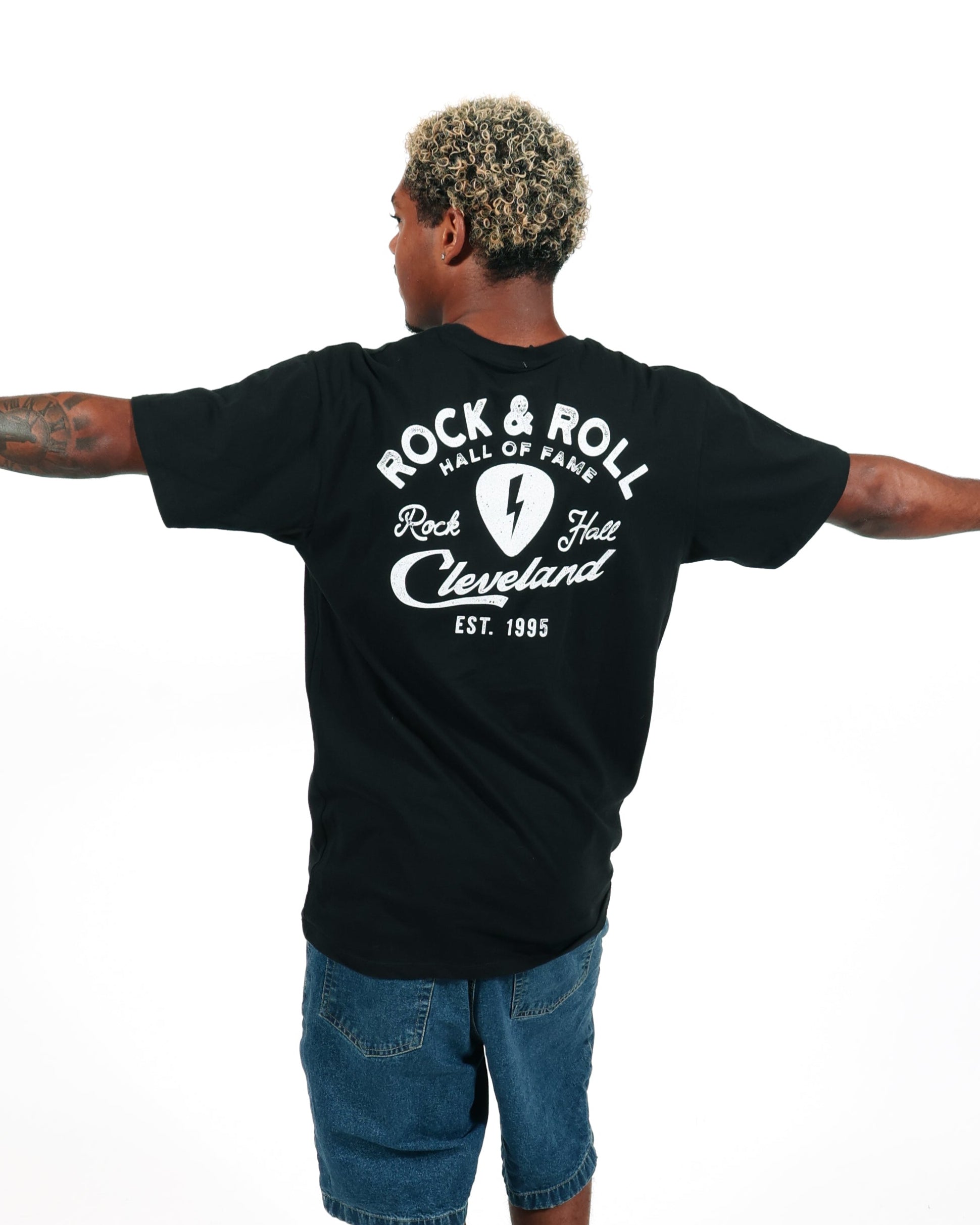 ROCK HALL BOLT PICK 2.0 T-SHIRT