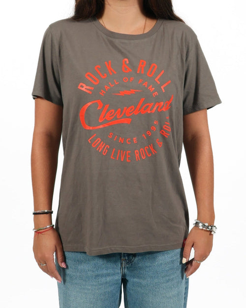 ROCK HALL CLEVELAND SCRIPT FITTED T-SHIRT