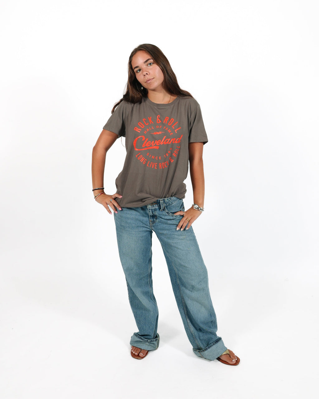 ROCK HALL CLEVELAND SCRIPT FITTED T-SHIRT