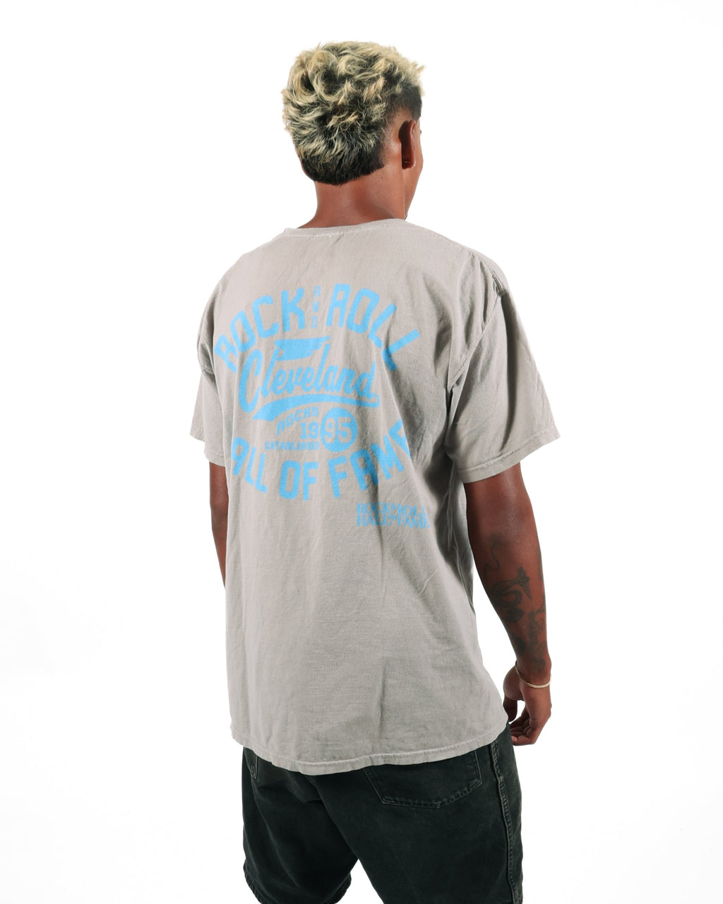 ROCK HALL CONCRETE CLEVELAND ROCKS POCKET T-SHIRT