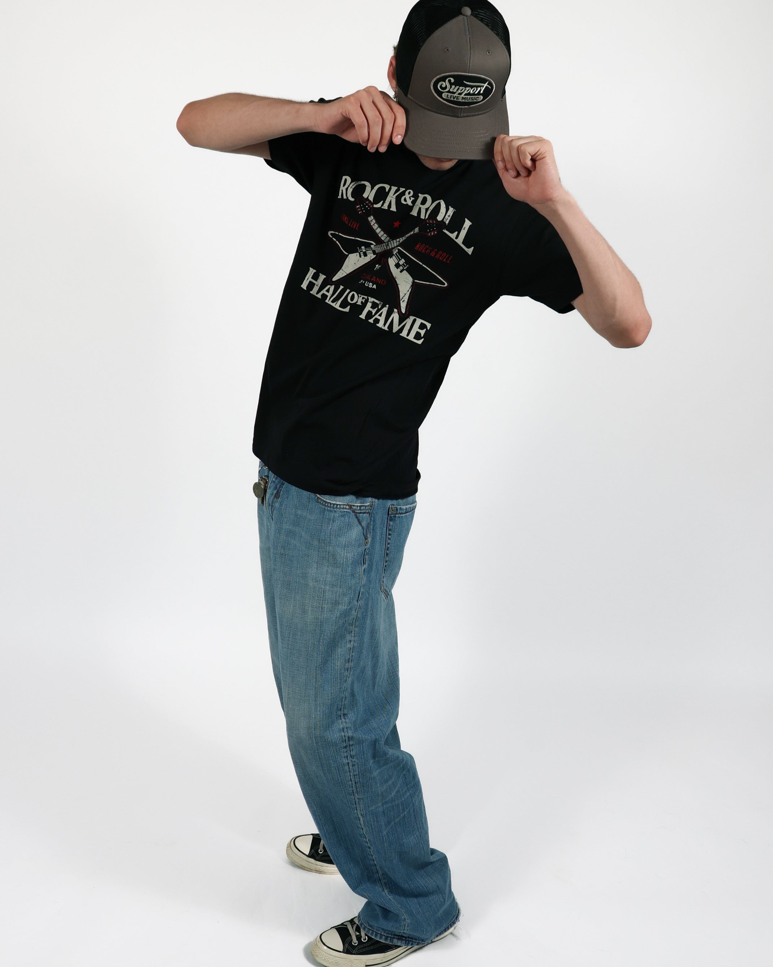 ROCK HALL CROSSED FLYING V'S T-SHIRT