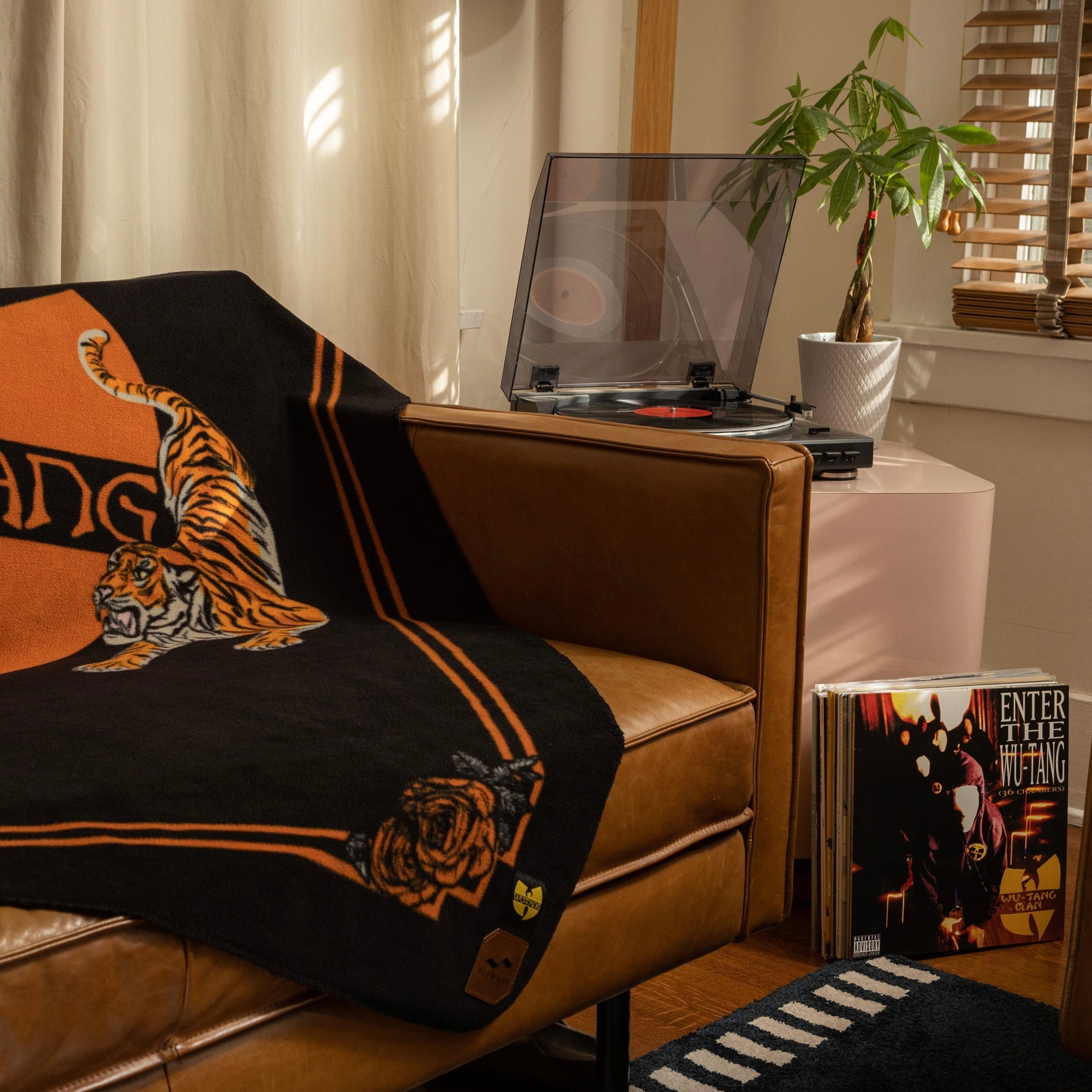 Slowtide Tiger Style Fleece Throw Blanket - Thumbnail 4