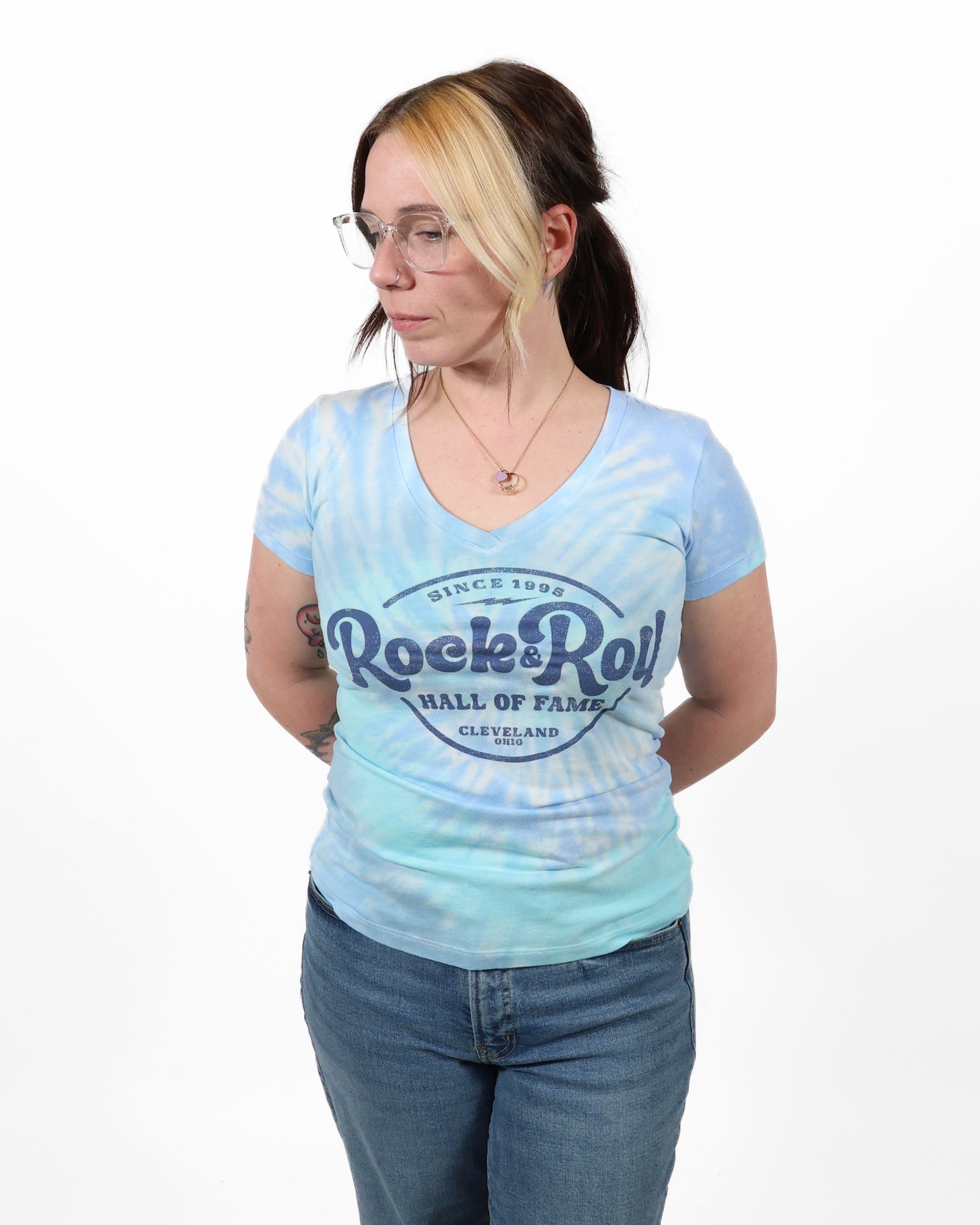 ROCK HALL LAGOON TIE DYE V-NECK FITTED T-SHIRT