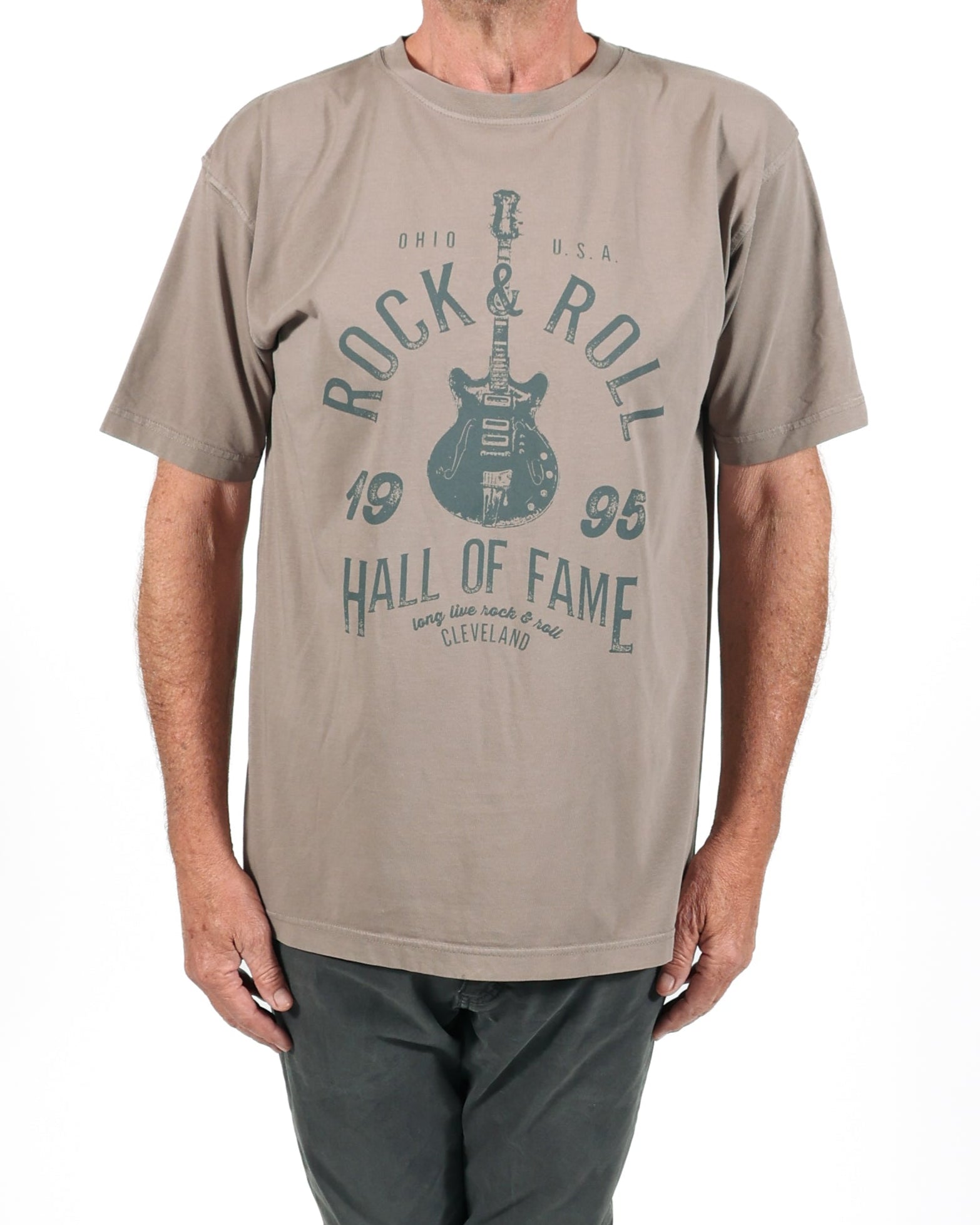 ROCK HALL PREPPY GUITAR RELAXED T-SHIRT