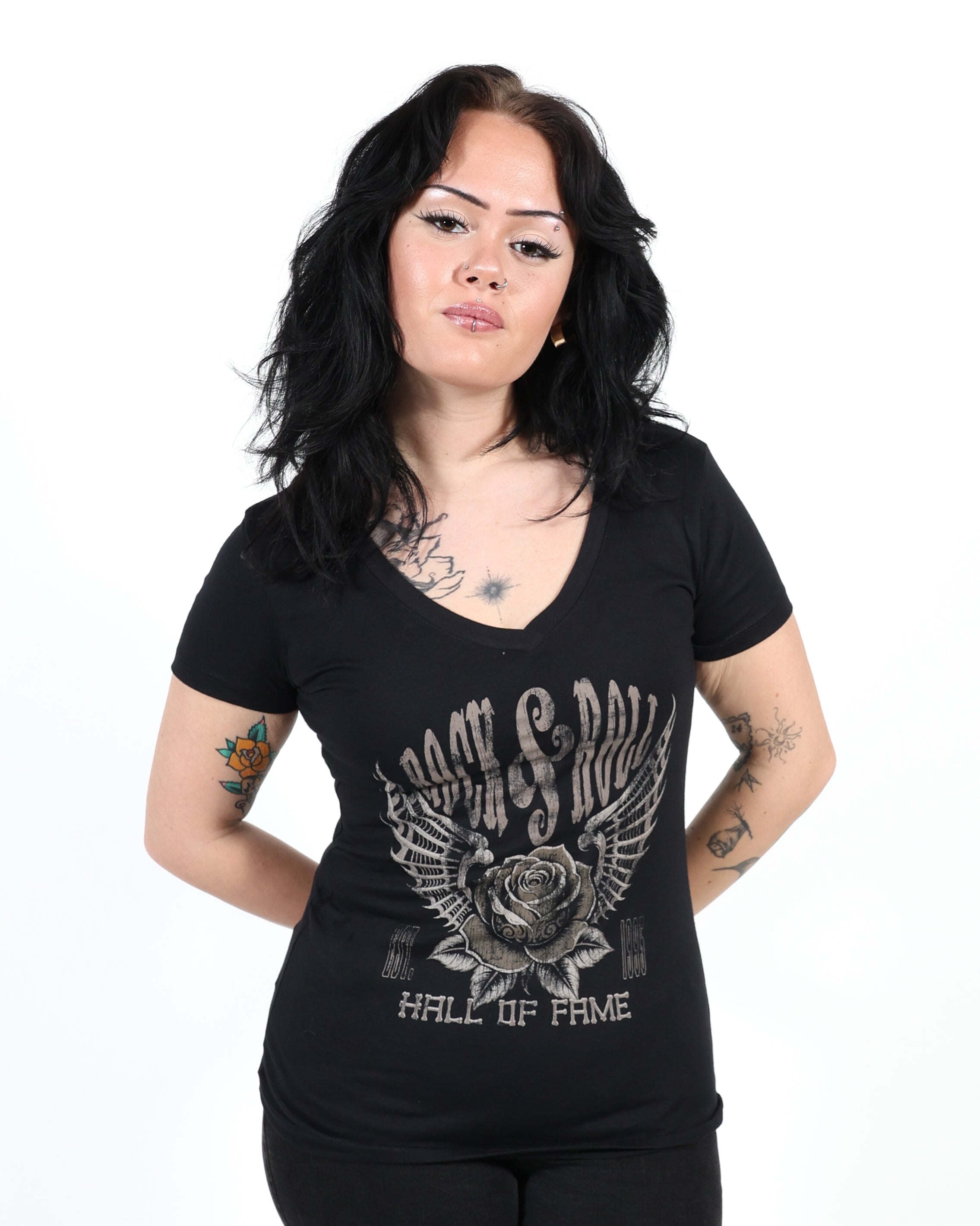 ROCK HALL ROSE V-NECK FITTED T-SHIRT