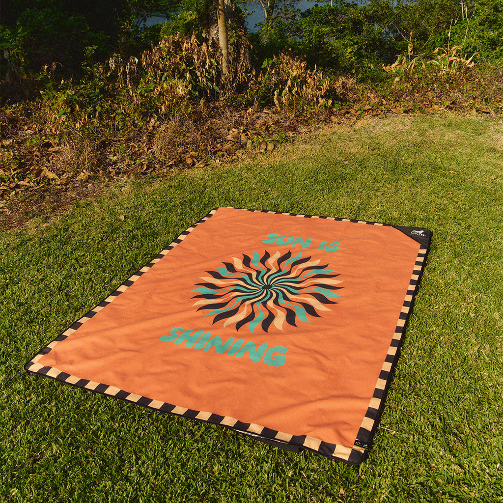 BOB MARLEY x SLOWTIDE - SUN IS SHINING QUICK-DRY PICNIC BLANKET